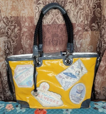 Bolso de Mano Brighton Fashionista Amarillo Lona Recubierta Cuero Bolso de Viaje Mundial Foto 1 de 4