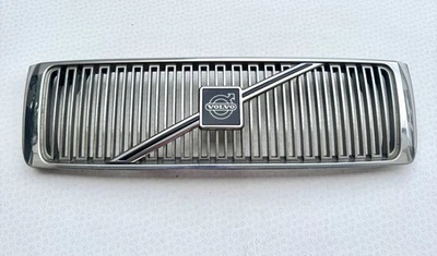 REJILLA DELANTERA VOLVO 940/960 90-1998 (9126605) Foto 1 de 4