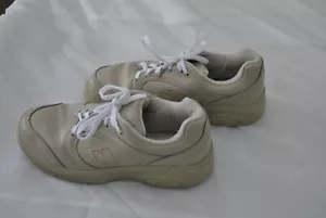 Women's New Balance Tennis Shoes Size US 5.5 Uk 3.5 EU 3.6 CIV 22.6 - Picture 1 of 12