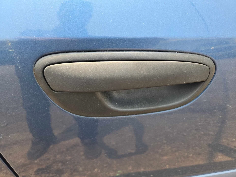 Used Front Right Exterior Door Handle fits: 2008 Subaru Legacy assembly door mou Foto 1 de 4