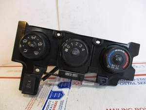⚡ 2009 VIBE AC HEATER CLIMATE CONTROL TEMPERATURE FAN REAR DEFROSTER - Picture 1 of 13
