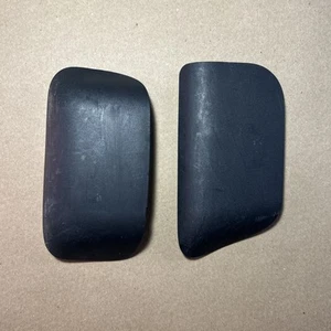 2005-11 Toyota Yaris Shock Absorber Cover Trim - Picture 1 of 5