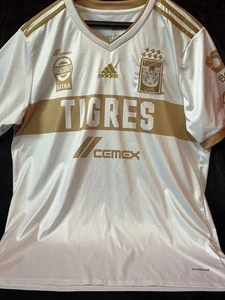 Camiseta de Fútbol Adidas Tigres UANL Oro Blanco Talla L AEROREADY Liga MX Patrocinadores - Imagen 1 de 5