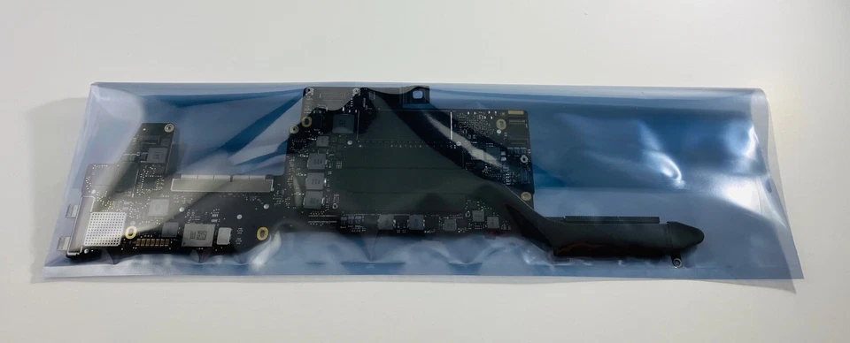 Macbook pro  2.3 Ghz i5 8gb Logic Board 13" Mid 2017 2018 A1708 1 year warranty  - Image 1 of 1