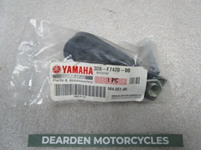 REPOSAPIÉS DELANTERO DERECHO GENUINO YAMAHA XT125 R/X 3D6-F7420-00 Foto 1 de 4