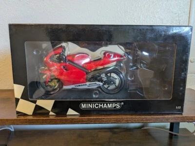 MINICHAMPS 2001 500GP YAMAHA YZR500 CARLOS CHECA - Image 1 of 4