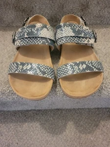 Vionic Samar Women's Snake Print Leather Strappy Adjustable Sandals Size 7.5 - Picture 1 of 3