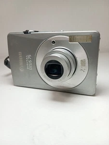 Canon DIGITAL IXUS 75 silver camera 7.1 MP - Picture 1 of 12