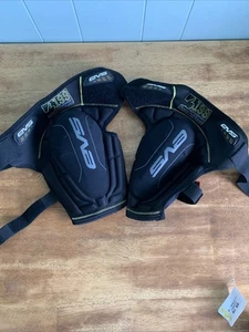 EVS Tp199 Elbow Guard Small Medium Tp199E-Bk-S/M Travis Pastrana Pads Protection - Bild 1 von 12