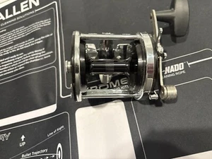 Penn Jigmaster 500 Saltwater Freshwater Fishing Reel - Picture 1 of 4