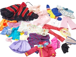 Lote de vestidos vintage de Barbie Dool años 80 - Imagen 1 de 8