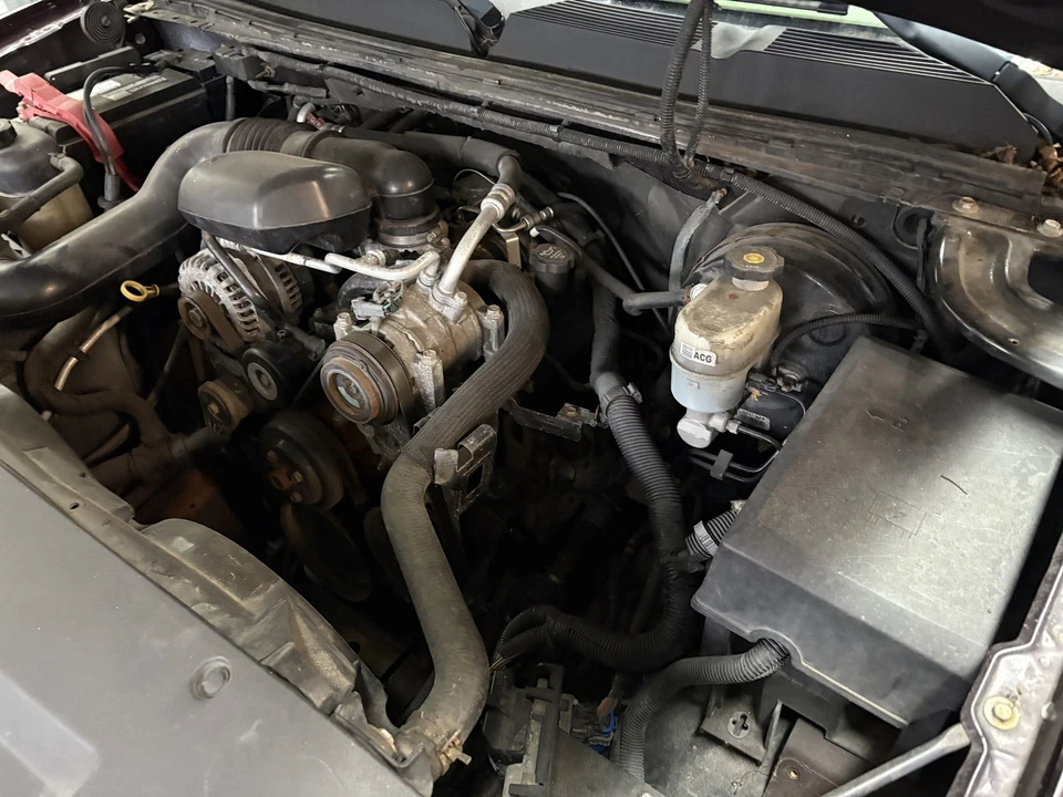 Radiator CHEVY SILVERADO 1500 05 06 07 08 09 10 11 12 13 - Imagem 1 de 3