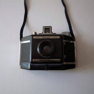 1950s CORONET FLASHMASTER BAKELITE 6X6 120 Film CAMERA - Picture 1 of 6