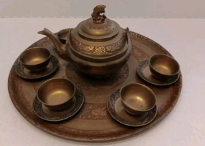 Juego de té coreano vintage de latón platos bandeja tazas acentos pescado asiático necesita pulido - Imagen 1 de 20