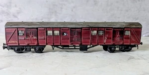Triang Hornby OO - SR Utility Van - Bogie Luggage Wagon - BR maroon - Picture 1 of 11