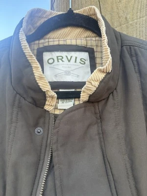ORVIS MEN’S XL HUNTER GREEN AND GOLD CORDUROY MULTI POCKET PUFFER VEST NICE!     - Image 1 of 4