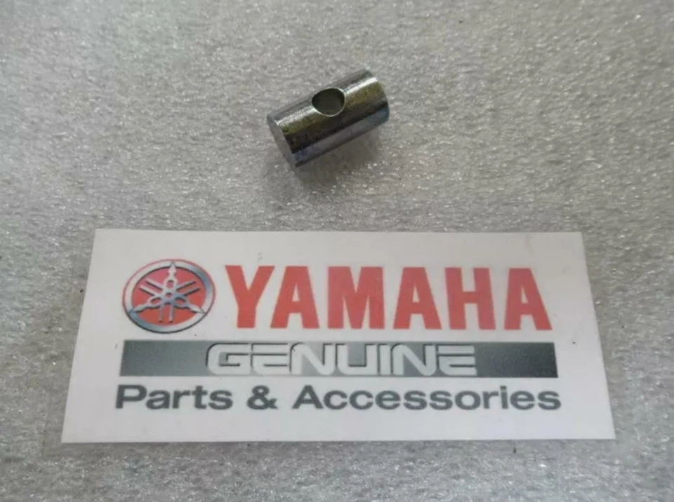 NOS Yamaha DT175 DT80 DT250 BW200 DT100 Brake Shoe Pin OEM Genuine 90249-12008 - Image 1 of 4
