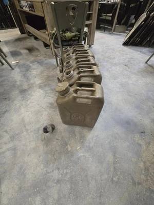 5 gallon fuel can us army plastic Scepter with good seals - Image 1 of 3
