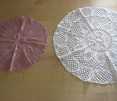 2x Spitzendecke / Tischdecke Häkelspitze Spitzenborte rund weiß Ø 75, rosa Ø 55  - Bild 1 von 3