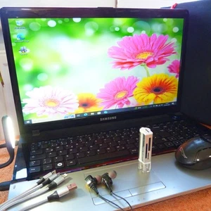 XXL EXTRAS SET I Samsung 305E PREMIUM 17 pulgadas l Windows 10 PRO I HDMI I... - Imagen 1 de 14
