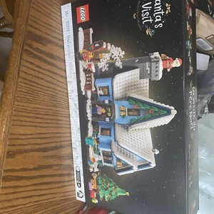 LEGO Icons: Santa’s Visit (10293) Christmas 1445 PCs New - Picture 1 of 6