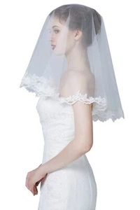 2 Tiers Lace Applique Edge Wedding Bridal Veil with Comb Elegant Accessory - Picture 1 of 7