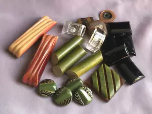 20 Vintage Buttons Bakelite Toggle Reverse Carved Lucite Flowers Glass etc - Picture 1 of 18