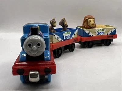 Thomas & Friends Take n Play Along Diecast Trains THOMAS & SODOR ZOO MONKEY LION - Image 1 of 4