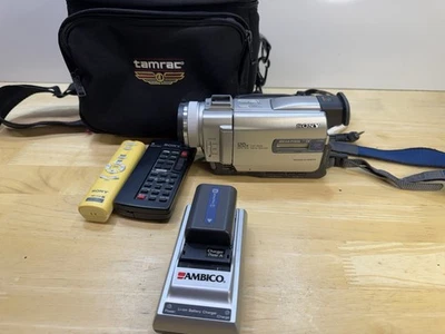 Sony DCR-TRV20 Handycam Digital Video Camera Camcorder Bundle Charger Bag Untest - Image 1 of 4