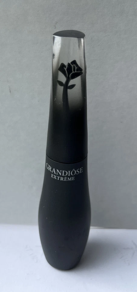 Máscara de pestañas Lancome Grandiose Extreme 01 Noir Mirifique 0,33 fl. oz nueva sin caja Foto 1 de 1