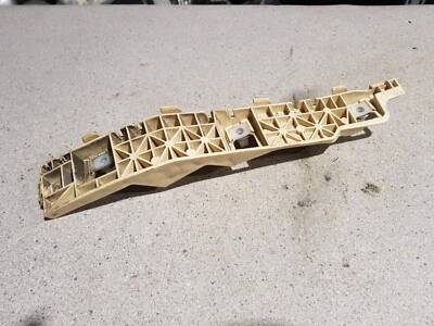 2015 Kia Soul mk2 EV Electric Rear Bumper Bracket Passenger Side 86653-e4010 - Image 1 of 3