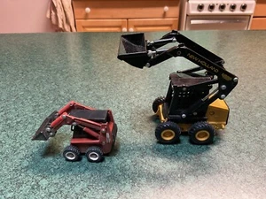 2 Diecast Front End Loaders, New Holland Lx665 Turbo & Hesston SL 30 - Picture 1 of 5
