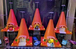 1x Ultimate Scale Cozy Cone for 1:55 scale Pixar Cars - Picture 1 of 14