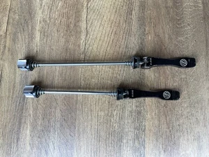 Bontrager Race Skewer Set Rear Front Pair In Nice Condition 100mm X 135mm Nice - Picture 1 of 7
