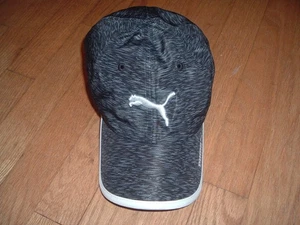 Cappello da corsa Puma Logo donna aderente traspirante bianco e nero RN 100759 OSFA - Foto 1 di 4