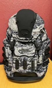 Mochila para fregadero de cocina Oakley para hombre talla única Tiger Mountain camuflada nueva con etiquetas - Imagen 1 de 9