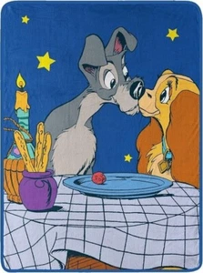 LIZENZIERT Disney Lady and the Tramp Neu Plüsch Fleece Überwurf Geschenk Decke Hund Film - Bild 1 von 2
