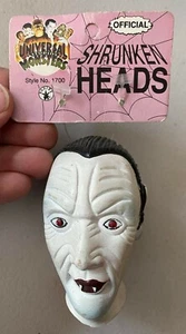 Rubíes 1994 Oficial Universal Studios Monstruos Drácula Cabeza Encogida  - Imagen 1 de 1