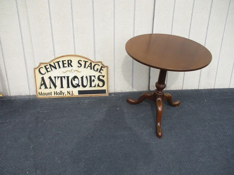 64555  KITTINGER Williamsburg Furniture Solid Mahogany Lamp Table Nightstand Cover