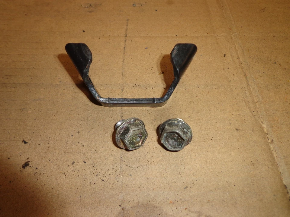 Soporte lateral inferior columna de dirección Toyota Supra MK3 1986.5-88 FABRICANTE DE EQUIPOS ORIGINALES Foto 1 de 1