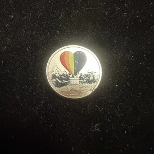 Moneda de plata Globo Arco Iris Orgullo 2021 Islas Cook Love Globe 1/10 oz Tonificación de $1 - Imagen 1 de 9