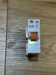 Fusible disyuntor Mcb de repuesto tipo B cableable Wylex 40 amperios - Imagen 1 de 3