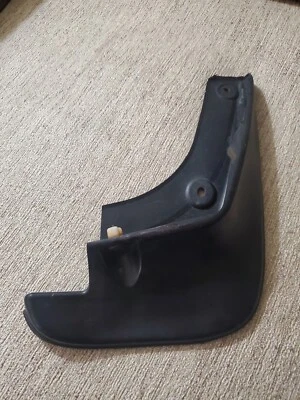 1997-1999 TOYOTA CAMRY 76621-AA010 GENUINE OEM MUD GUARD FRONT RIGHT - Image 1 of 4