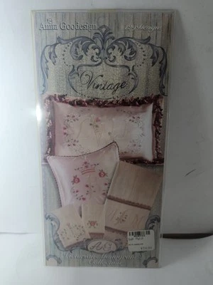 Anita Goodesign "Victorian Monogram 2 Collection" Máquina Emb Diseños en DVD  Foto 1 de 4