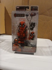 NECA Marvel Deadpool Gift set LIMITED EDITON Earbuds Scalers Bodyknockers - Picture 1 of 2