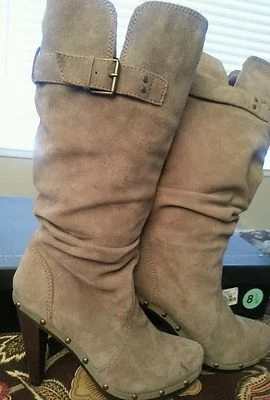 NWOB Steve Madden "YES" Suede Slouch Boots in Taupe Size 8.5 - Imagem 1 de 4