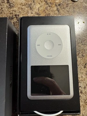 iPod Classic 6th Generation silver In Box - Image 1 of 4
