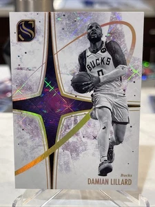 2024-25 Panini Silhouette Damian Lillard White Night Astuccio Hit SSP - Foto 1 di 3