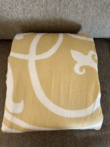 Pottery Barn Duvet Cover QUEEN Warm Yellow Honey Gold Scroll Lightweight Cotton - Picture 1 of 10
