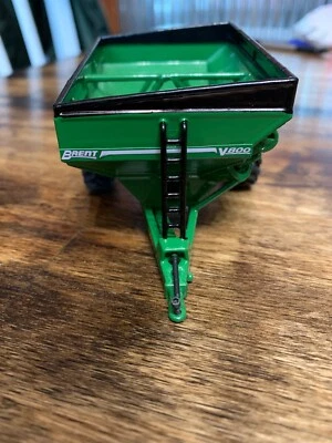 1/64 Custom Green Brent V800 Grain Cart/auger Wagon Farm Toy - Image 1 of 4